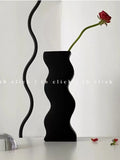 Nordic Curve Twist Vase Tabletop Ceramic Ornaments Irregular Waves Simple Decorative Flower Arrangement Display Crafts Ins Style